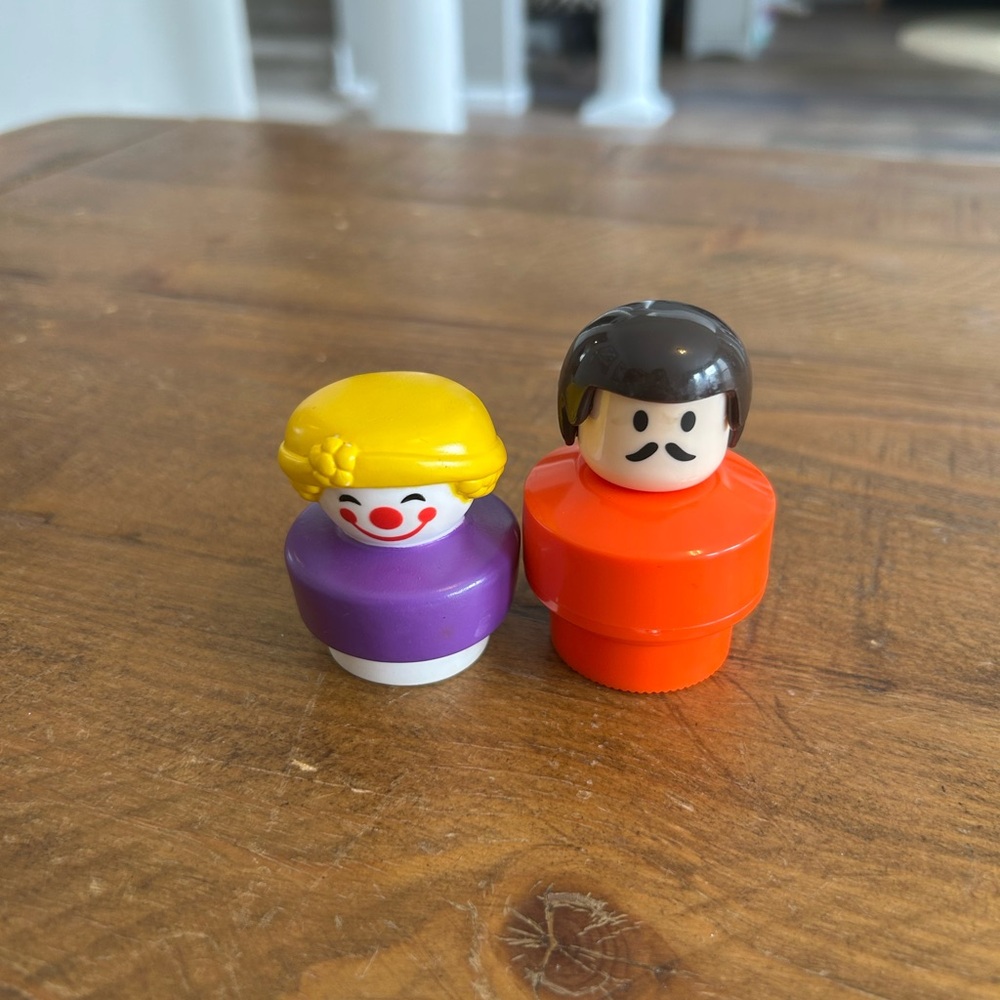 Fisher Price Little People lot of 2 vintage figures as is